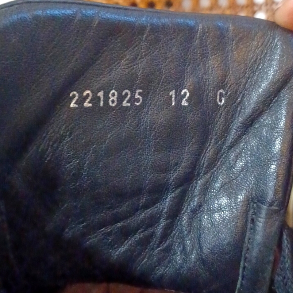 AUTHENTIC GUCCI SIGNATURE  MONOGRAM ITALIAN LEATHER HIGH TOP SNEAKERS 12 - Picture 6 of 14